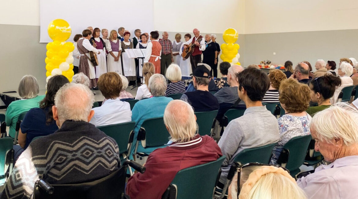 NIPOTI SI DIVENTA semini desideri, crescono relazioni